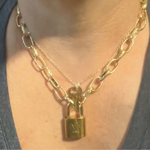 💎🌟Gorgeous Louis Vuitton authentic lock & key necklace. Necklaces are not LV. - Picture 1 of 7